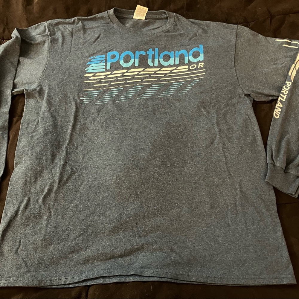 Gray Women’s Portland Long Sleeve Shirt size large